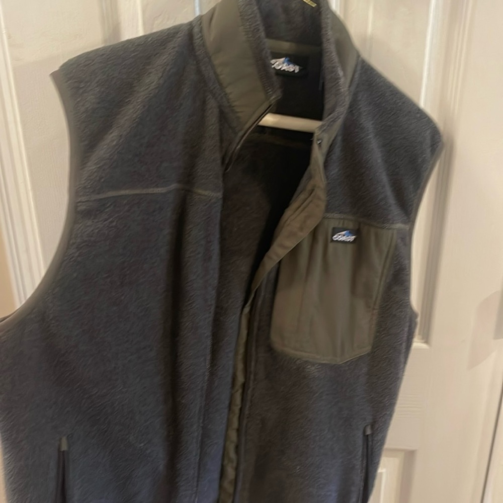 Men’s Size Small Coast Vest